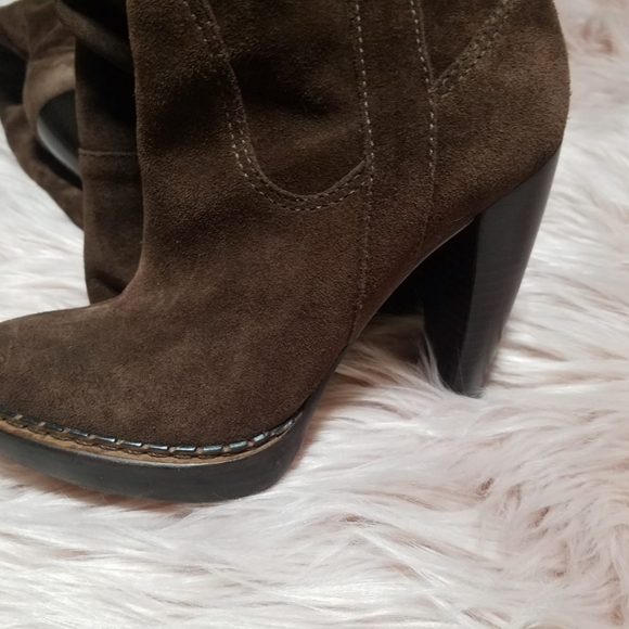 Women's Boot's - Picture 2 of 4